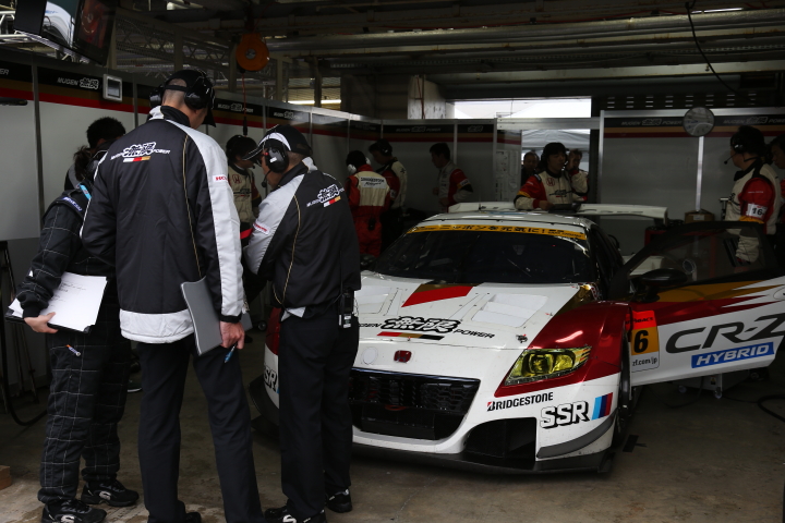 GT300:MUGEN CR-Z GT（武藤英紀／中山友貴組）