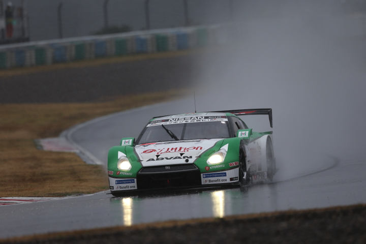 公式練習: GT500:D'station ADVAN GT-R（安田裕信／ミハエル・クルム組）