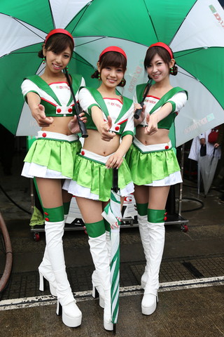 ピットウォーク: レースクイーン