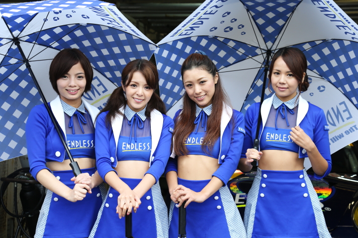 ピットウォーク: レースクイーン