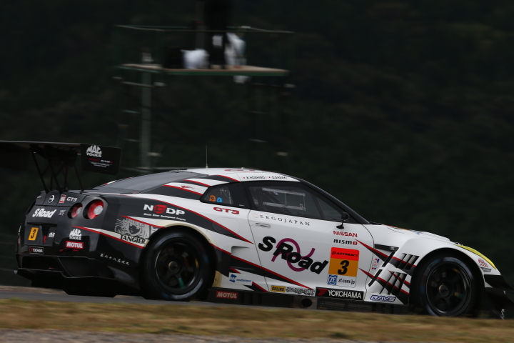 公式予選: 星野一樹／佐々木大樹組（GT300:S Road NDDP GT-R）