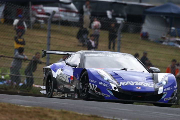 公式予選: 伊沢拓也／小暮卓史組（GT500:RAYBRIG HSV-010）