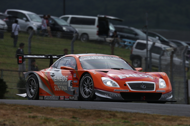 公式予選: 大嶋和也／国本雄資組（GT500: ENEOS SUSTINA SC430）