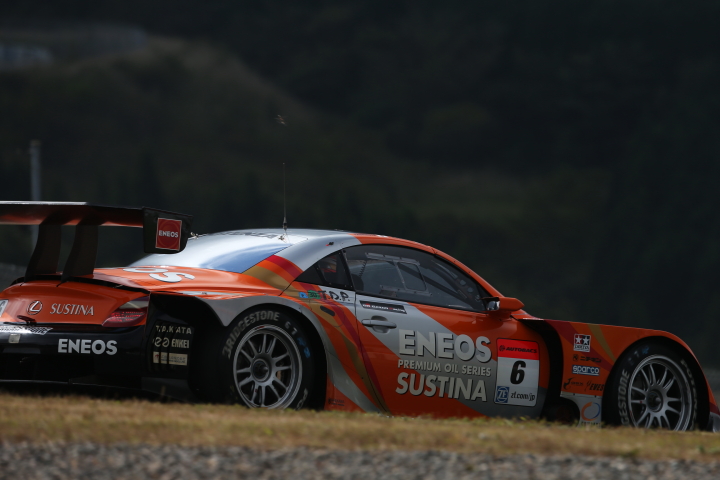 公式予選: 大嶋和也／国本雄資組（GT500: ENEOS SUSTINA SC430）