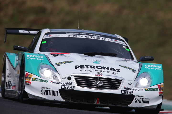 公式予選: 中嶋一貴／ジェームス・ロシター組（GT500:PETRONAS TOM'S SC430）