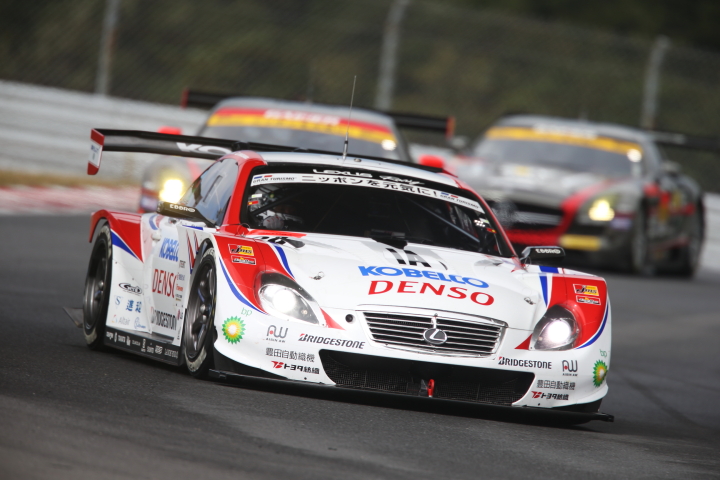 サーキットサファリ: 脇阪寿一／石浦宏明組（GT500:DENSO KOBELCO SC430）