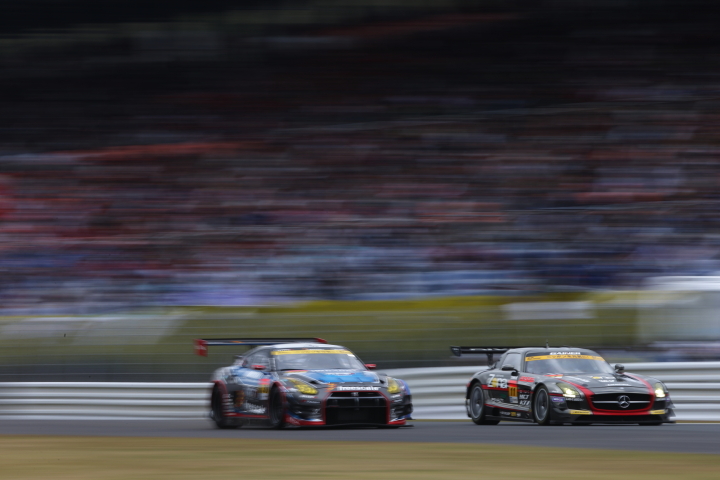 決勝レース: 平中克幸／ビヨン・ビルドハイム組（GT300:GAINER DIXCEL SLS）