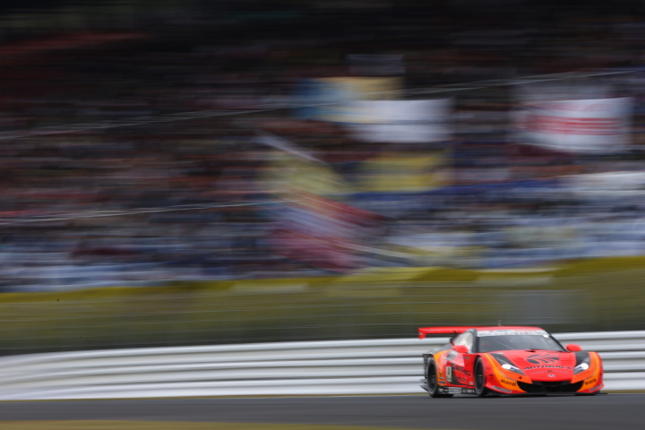 決勝レース: ラルフ・ファーマン／松浦孝亮組（GT500:ARTA HSV-010）