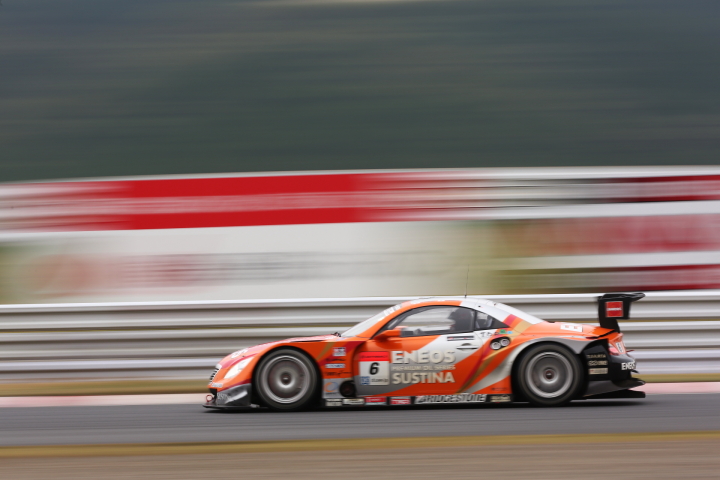 決勝レース: 大嶋和也／国本雄資組（GT500: ENEOS SUSTINA SC430）