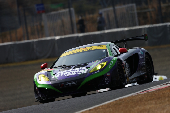 エヴァRT初号機アップルMP4-12C（高橋一穂／加藤寛規組）