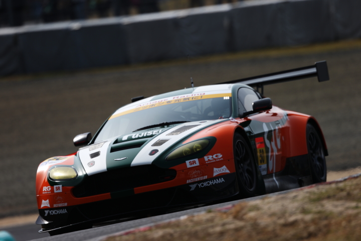 Exe Aston Martin（加納政樹／安岡秀徒組）