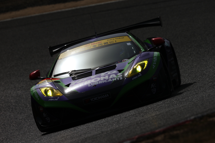 エヴァRT初号機アップルMP4-12C（高橋一穂／加藤寛規組）