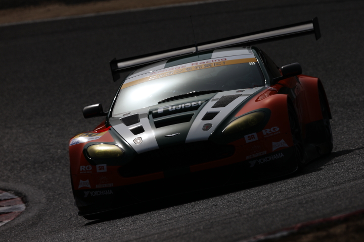 Exe Aston Martin（加納政樹／安岡秀徒組）