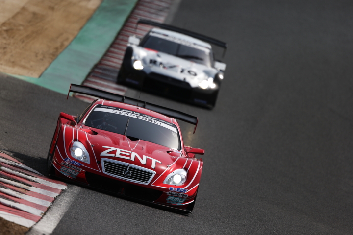 ZENT CERUMO SC430（立川祐路／平手晃平組）