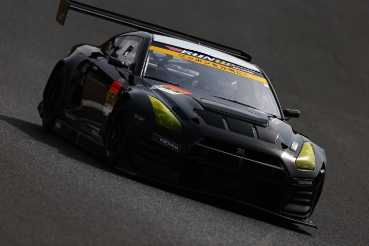 RUN UP GROUP GT-R（白坂卓也／田中篤組）