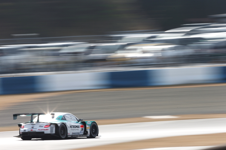 PETRONAS TOM'S SC430（中嶋一貴／ジェームス・ロシター組）