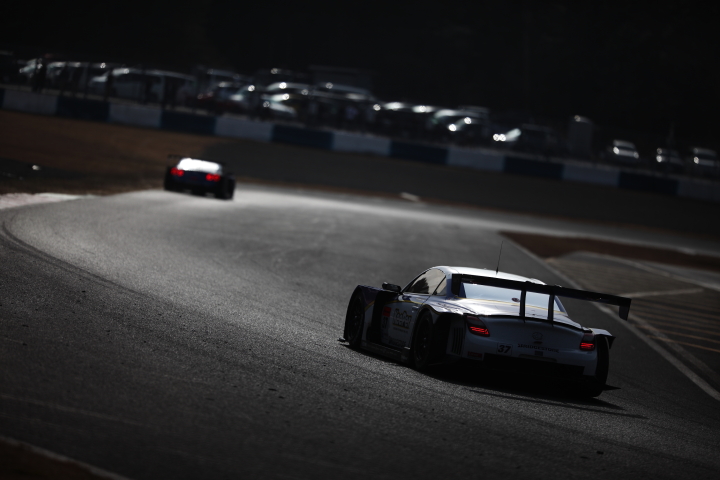 KeePer TOM'S SC430（伊藤大輔／アンドレア・カルダレッリ組）