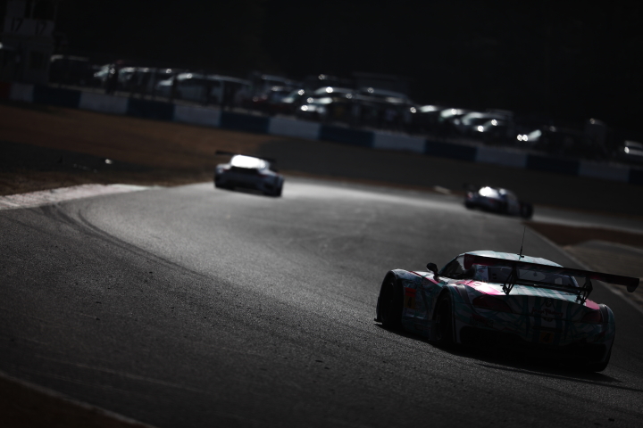 GSR 初音ミク　BMW（谷口信輝／片岡龍也組）