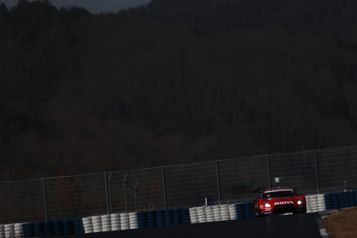 MOTUL AUTECH GT-R（柳田真孝／ロニー・クインタレッリ組）