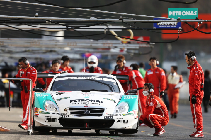 PETRONAS TOM'S SC430（中嶋一貴／ジェームス・ロシター組）