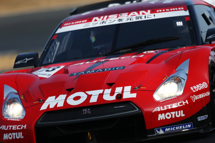 MOTUL AUTECH GT-R（柳田真孝／ロニー・クインタレッリ組）