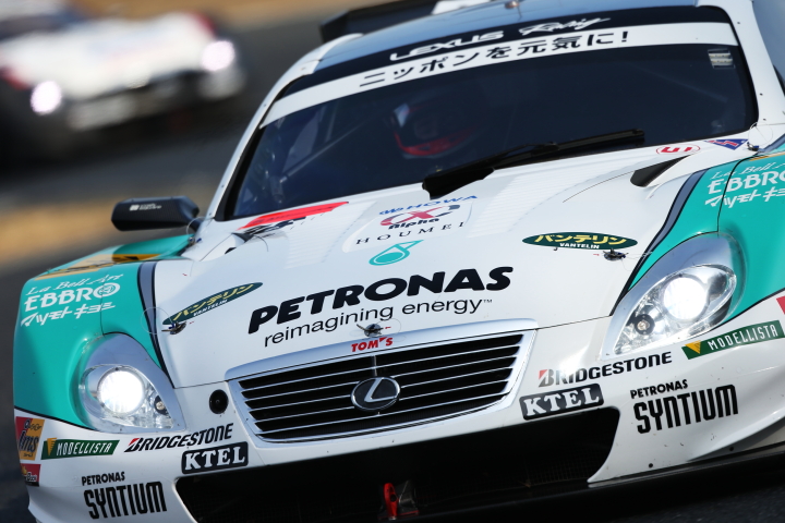 PETRONAS TOM'S SC430（中嶋一貴／ジェームス・ロシター組）