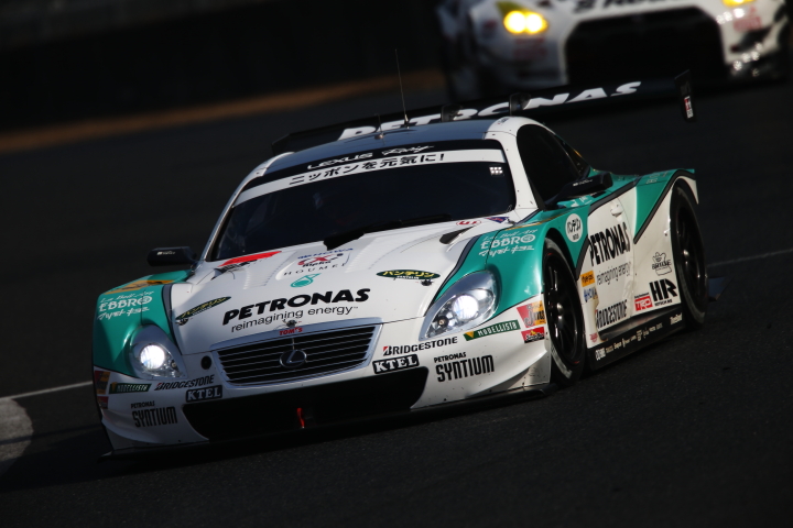 PETRONAS TOM'S SC430（中嶋一貴／ジェームス・ロシター組）