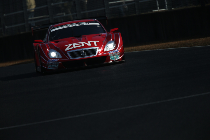 ZENT CERUMO SC430（立川祐路／平手晃平組）