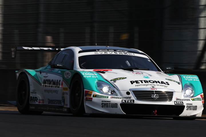 PETRONAS TOM'S SC430（中嶋一貴／ジェームス・ロシター組）