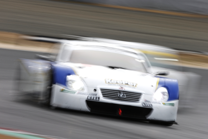 KeePer TOM'S SC430（伊藤大輔／アンドレア・カルダレッリ組）