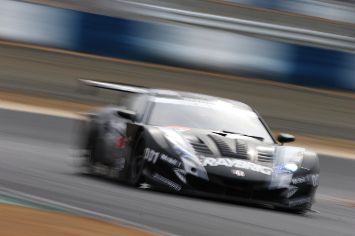 RAYBRIG HSV-010（伊沢拓也／小暮卓史組）