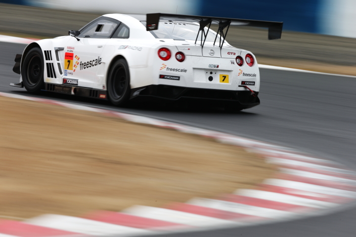 OGT Bonds Racing GT-R（イゴール・スシュコ／折目遼組）