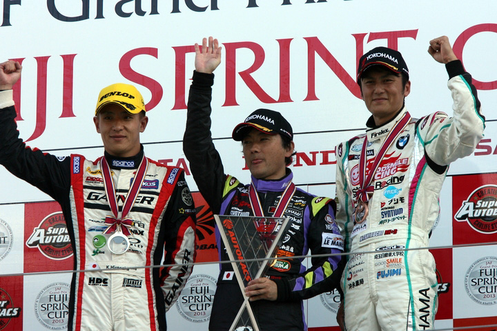 GT300決勝レース2: 暫定表彰式