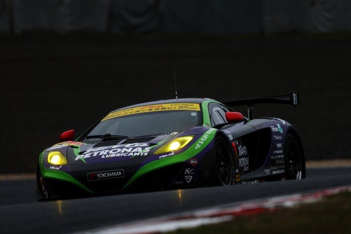 エヴァRT初号機アップルMP4-12C（高橋一穂／加藤寛規組）