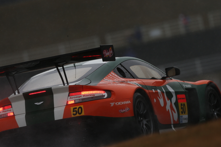 Exe Aston Martin（加納政樹／安岡秀徒組）