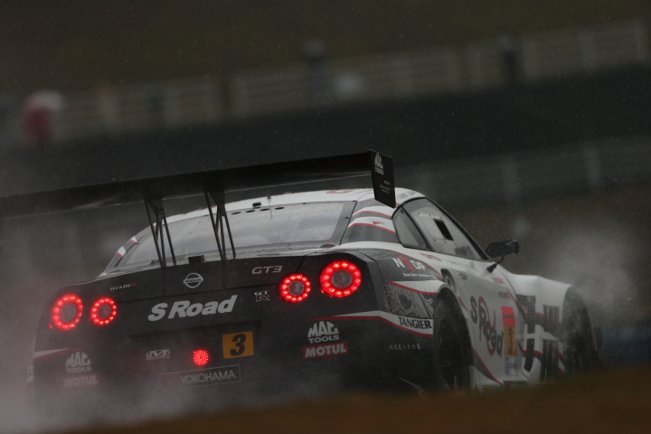 S Road NDDP GT-R（星野一樹／佐々木大樹組）