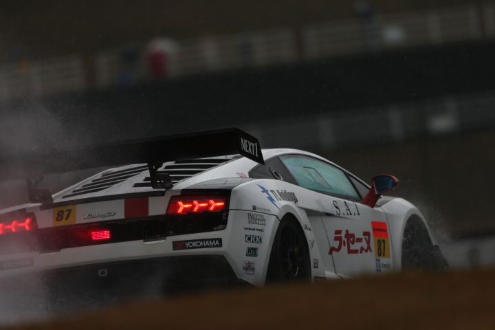 ラ・セーヌ ランボルギーニ GT3（山内英輝／吉本大樹組）