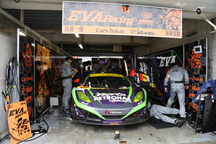 エヴァRT初号機アップルMP4-12C（高橋一穂／加藤寛規組）