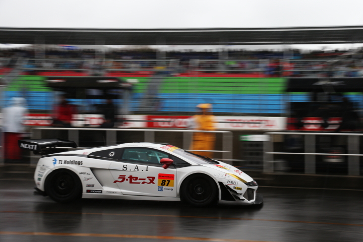 ラ・セーヌ ランボルギーニ GT3（山内英輝／吉本大樹組）