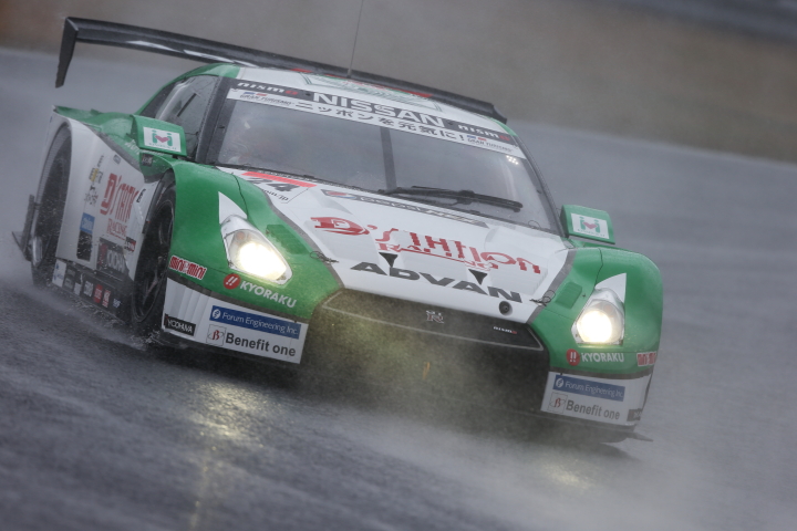 D'station ADVAN GT-R（安田裕信／ミハエル・クルム組）