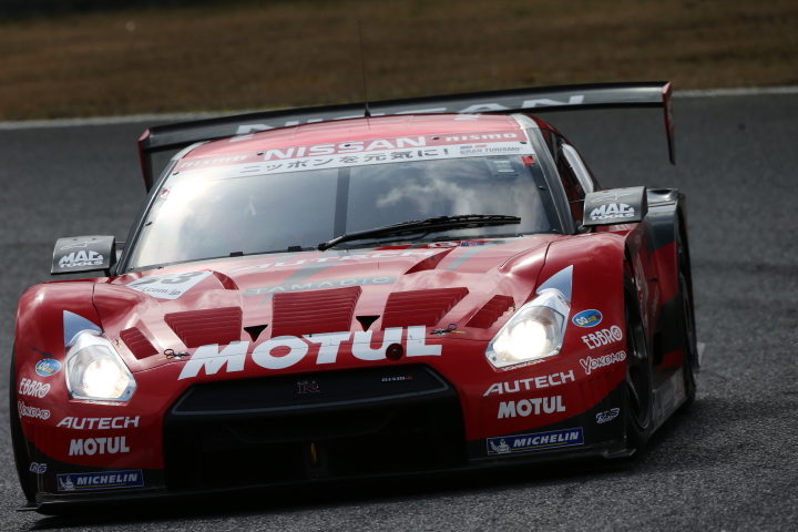MOTUL AUTECH GT-R（柳田真孝／ロニー・クインタレッリ組）