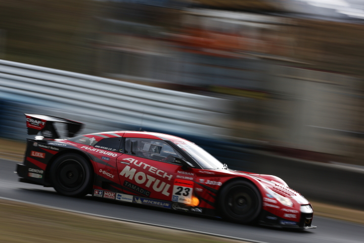 MOTUL AUTECH GT-R（柳田真孝／ロニー・クインタレッリ組）