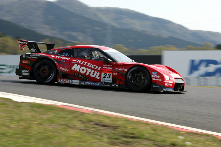 フリー走行: GT500クラストップタイムはMOTUL AUTECH GT-R（柳田真孝／ロニー・クインタレッリ組）