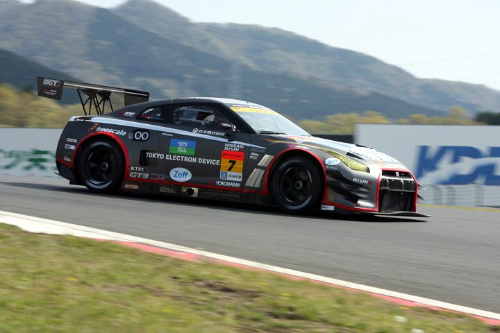 フリー走行: GT300クラストップタイムはOGT Bonds Racing GT-R（イゴール・スシュコ／井出有冶組）