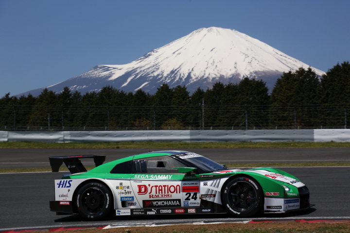 D'station ADVAN GT-R（安田裕信／ミハエル・クルム組）