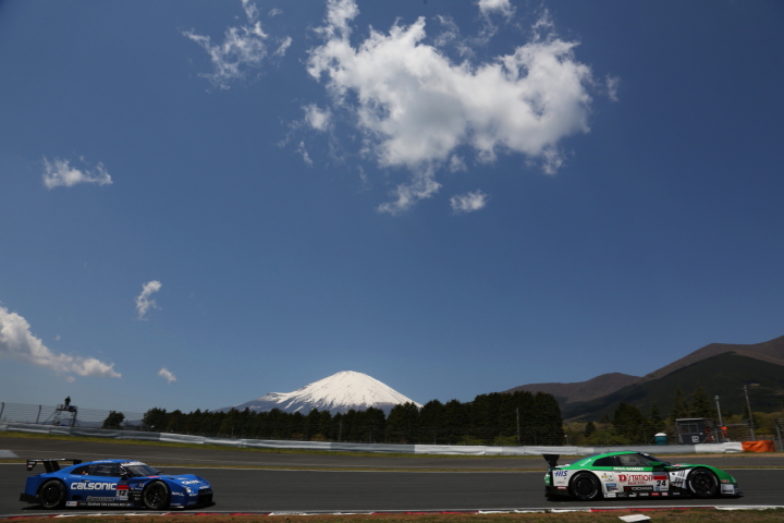 カルソニックIMPUL GT-R & D'station ADVAN GT-R