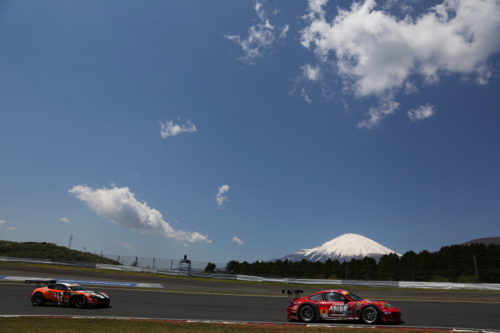 Exe Aston Martin & NAC攻殻機動隊ARISE DR ポルシェ