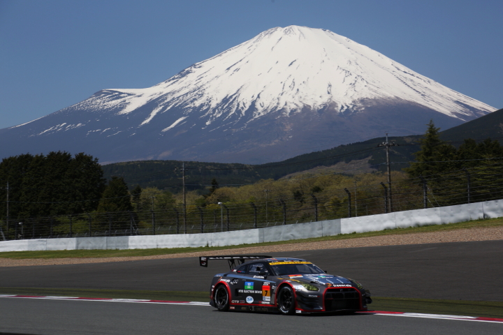 OGT Bonds Racing GT-R（イゴール・スシュコ／井出有冶組）