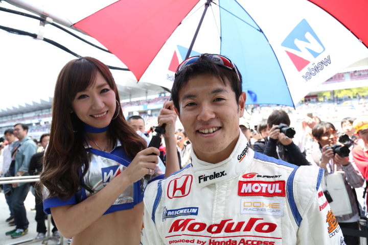 レースクイーン