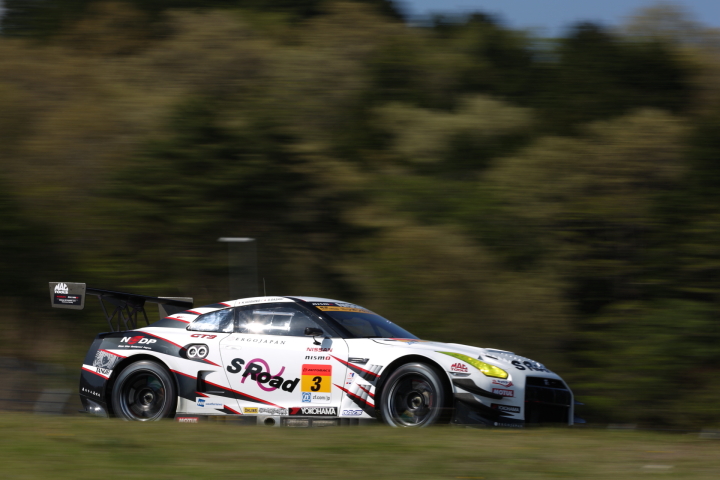 S Road NDDP GT-R（星野一樹／佐々木大樹組）